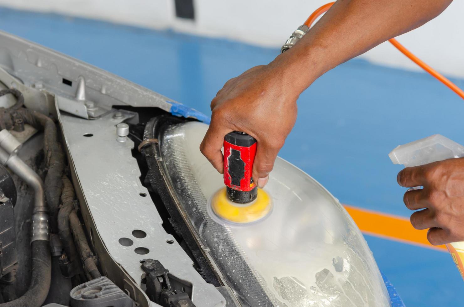 Waarom Steeds Meer Truckers Kiezen Voor Liquid Elements Bij Poetswerk