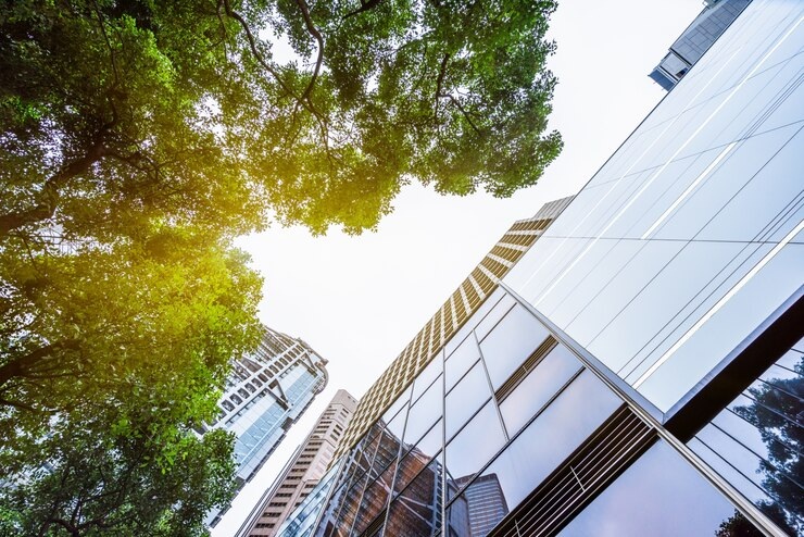 Duurzaam Bouwen: Hoe Moderne Aannemers Bijdragen aan een Groene Toekomst